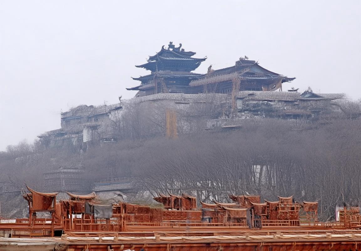 贝林厄姆：中场革新者，足球新星崛起之路