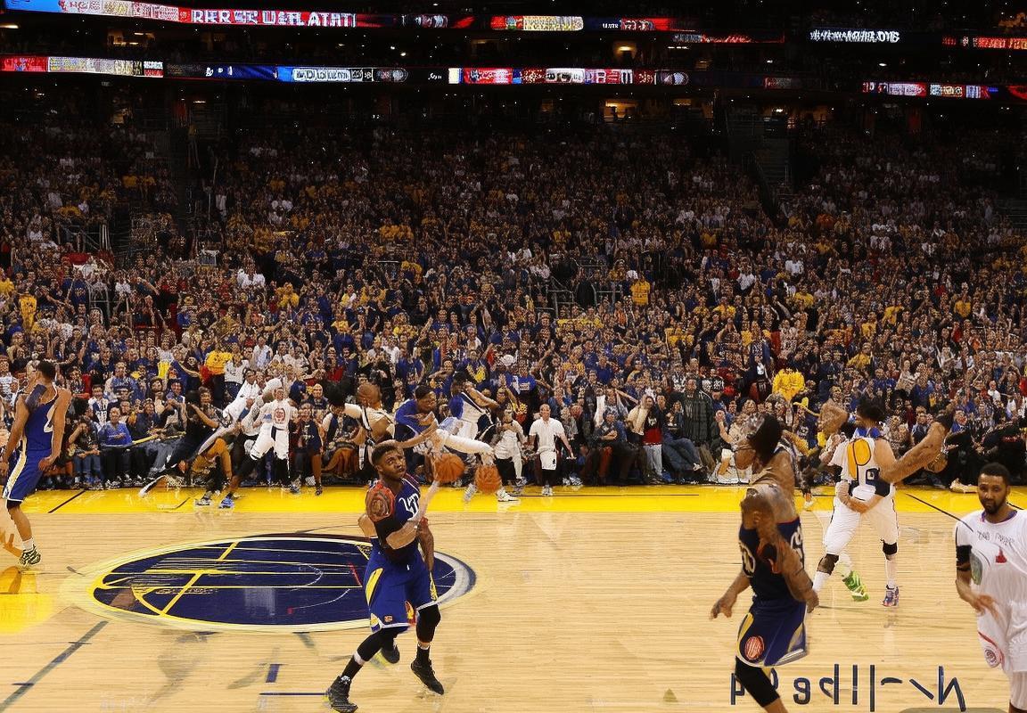 2015NBA季后赛：勇士与鹈鹕巅峰对决回顾